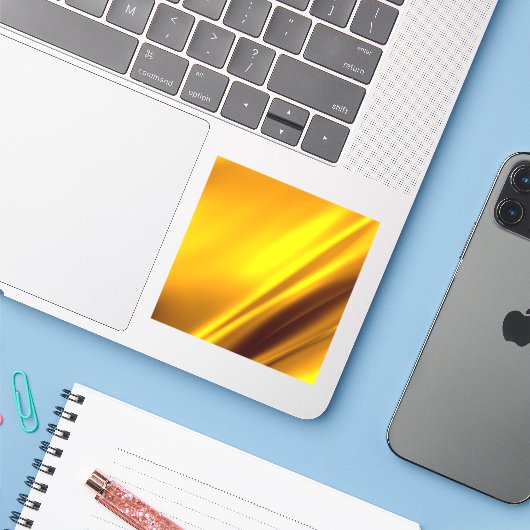 Elegant Gold Satin Faux textuur Sticker (Laptop met iPhone)