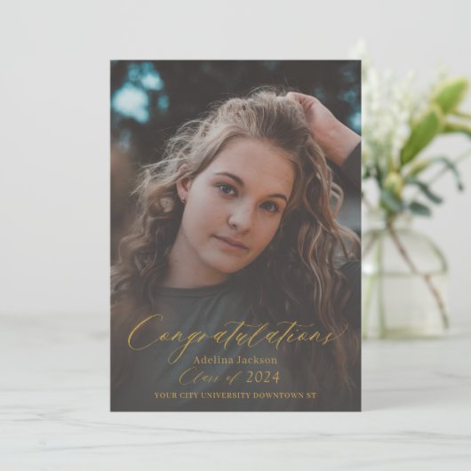 Elegant gold script afstuderen moderne foto aankondiging (Staand voorkant)
