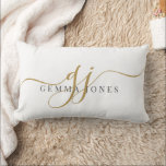 Elegant Gold Script Name Monogram Kussen<br><div class="desc">A stylish gold script monogram throw pillow featuring a flowing signature style initial paired with a clean name layout. The simple gold lettering creates a polished look while keeping the design minimal and easy to read. A nice way to add a personal touch to a sofa, chair, or bed while...</div>