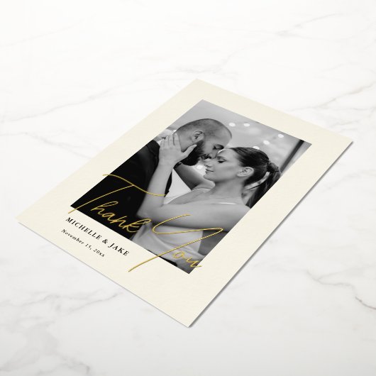 Elegant Gold Script Photo Weddenschap Hartelijk da Folie Feestdagenkaart (Gedraaid)