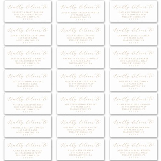 Elegant Gold Script Wedding Guest Adresetiketten Sticker (Voorkant)