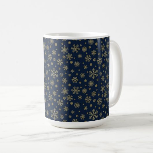 Elegant Gold Snowflake Winter Pattern Koffiemok (Voorkant rechts)