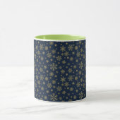 Elegant Gold Snowflake Winter Pattern Mok (Midden)