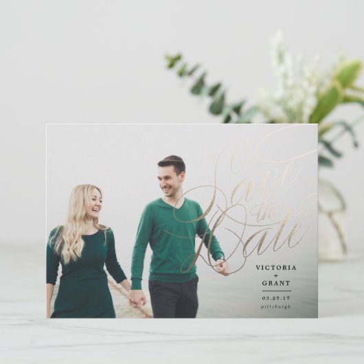 Elegant Gold Sparen de Datum kalligrafiefoto kaart (Staand voorkant)