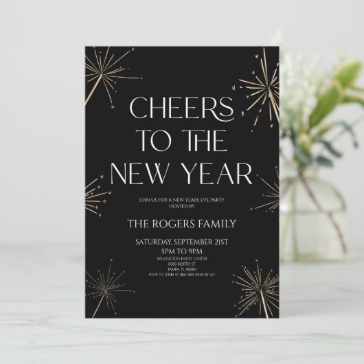 Elegant Gold Sparklers Cheers New Years Eve Party Kaart (Staand voorkant)