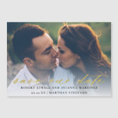 Elegant Gold Text Foto Weddenschap Save the Date Magnetische Uitnodiging (Voorkant)