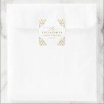 Elegant  Gold Wedding Classic Square Sticke Vierkante Sticker<br><div class="desc">Deze elegante gouden trouwbonbakkers zijn perfect om je trouwloten te bezegelen of om andere huwelijksgunsten aan te bieden. Ze hebben een  gouden hoeken met elegante tekst.</div>