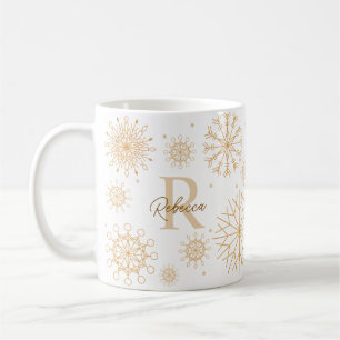 Elegant Gold Winter Geëerd Snowflake Monogram Koffiemok