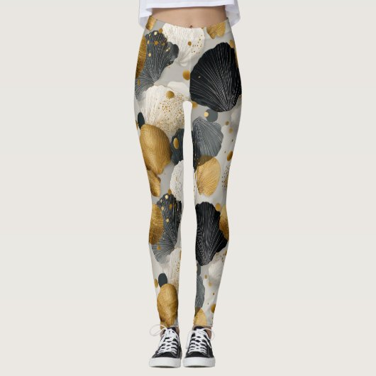 Elegant Golden and Charcoal Scallop Shell Pattern  Leggings (Voorkant)