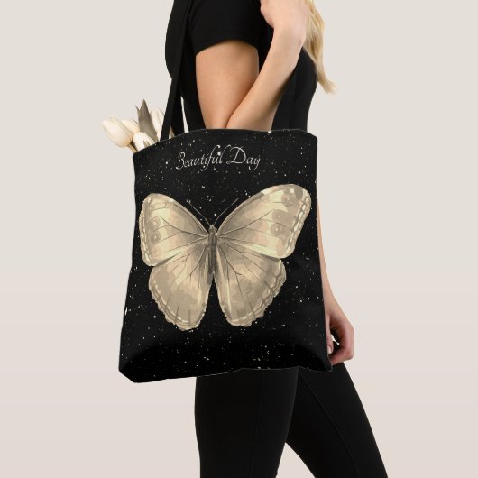 Elegant golden Butterfly en zwarte hemel met sterr Tote Bag (Dichtbij)