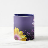 Elegant Golden Daisies met Paarse Glitter Wedding Mok (Midden)