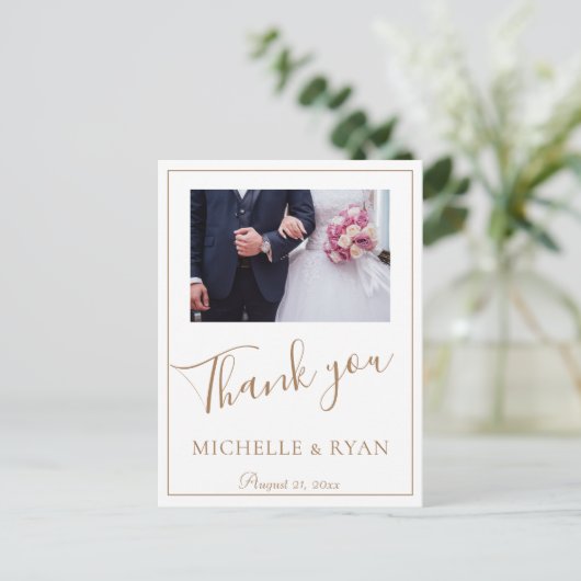 Elegant Golden Script Wedding 2 Foto's Hartelijk d Briefkaart (Staand voorkant)