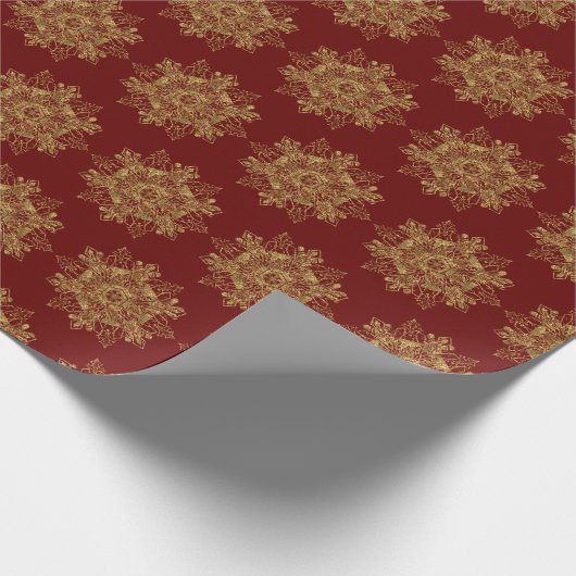 Elegant Golden Snowflake Burgundy Cadeaupapier (Hoek)