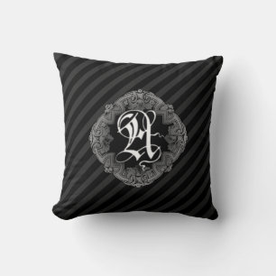 Elegant Gothic Initiaal A Sierkussen