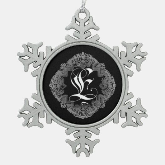 Elegant Gothic Initiaal E Snowflake Ornament (Voorkant)