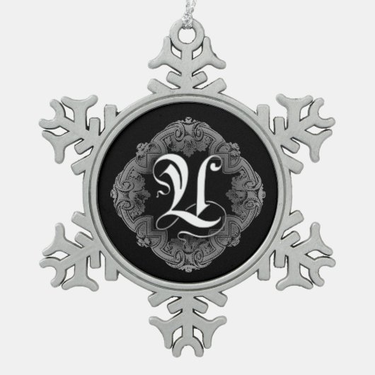 Elegant Gothic Initiaal U Snowflake Ornament (Voorkant)