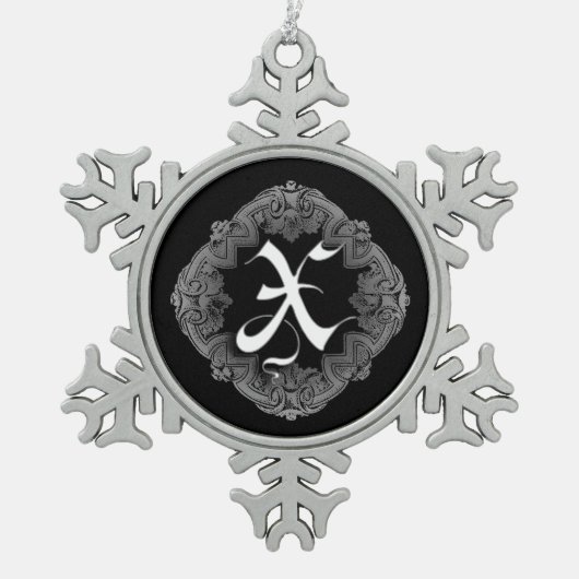 Elegant Gothic Initiaal X Snowflake Ornament (Voorkant)
