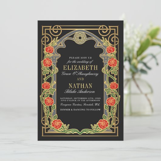 Elegant Gothic Roses Cathedral Frame Wedding Kaart (Staand voorkant)