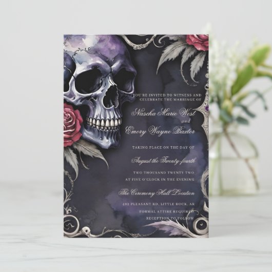 Elegant Gothic Skull & Red Roses Wedding Kaart (Staand voorkant)