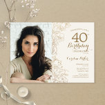 Elegant Goud Bloemen Foto 40e Verjaardag Kaart<br><div class="desc">Goud en ivoren crème bloemmotief 40e verjaardagsfeestuitnodiging met uw foto op de voorkant van de kaart. Minimalistisch modern design met botanische contourtekenaccenten, faux gouden folie en typografie script lettertype. Eenvoudige trendy uitnodigingskaart perfect voor een stijlvol vrouwen dagfeest. Kan worden aangepast aan elke leeftijd. Gedrukte Zazzle-uitnodigingen of direct download digitale afdrukbare...</div>