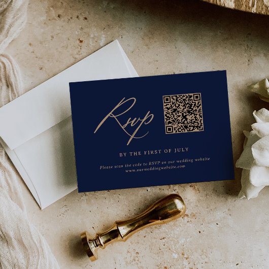 Elegant Goud en Navy Kalligrafie Bruiloft QR-code RSVP Kaartje