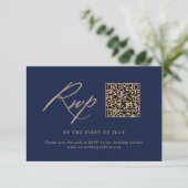 Elegant Goud en Navy Kalligrafie Bruiloft QR-code RSVP Kaartje (Staand voorkant)