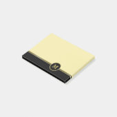 Elegant goud gepersonaliseerd monogram op zwart go post-it® notes (Schuin)