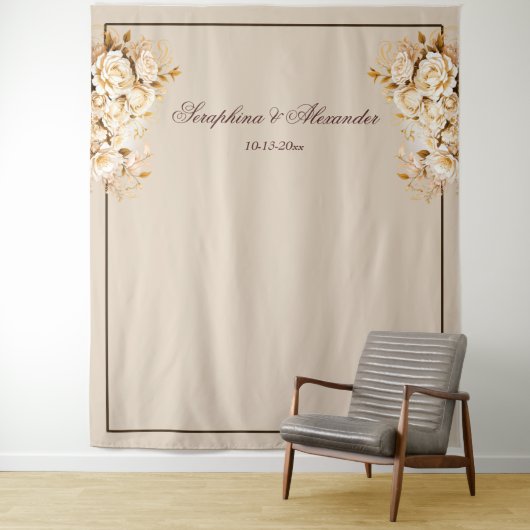 Elegant Goud & Ivoor Bloemen Bruiloft Achtergrond Wandkleed (In situ)