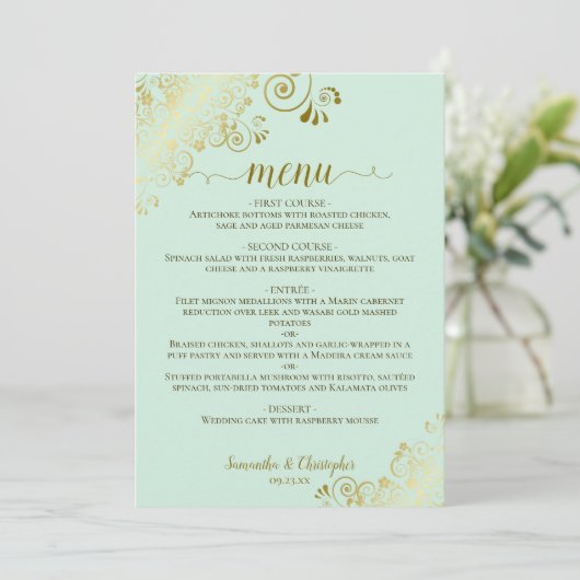 Elegant Goud Kant Frills op Mint Groene Bruiloft Menu (Staand voorkant)
