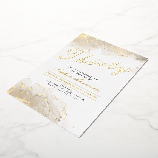 Elegant Goud Modern 30e Verjaardag Folie Uitnodiging (Gedraaid)