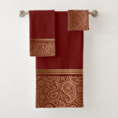Elegant goud paisley patroon op rood bad handdoek (Insitu)