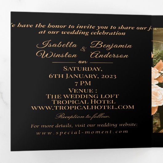 Elegant Goud Roos Zwart Bruiloft Drieluik Uitnodiging (Binnenzijde eerst)