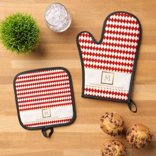 Elegant Goud Vierkant Monogram Rood Diamantpatroon Ovenwant & Pannenlap Set (Top down)