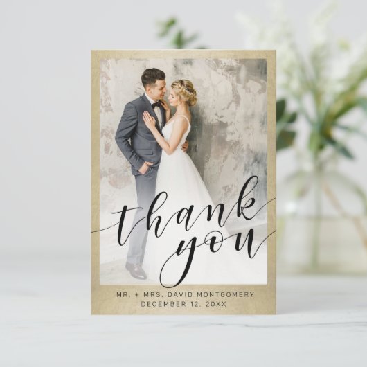 Elegant Goud Zwart Script Bruiloft Foto Dank u Bedankkaart (Staand voorkant)