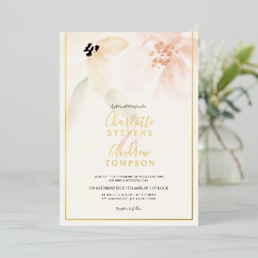 Elegant goude zachte waterverf bruiloft foto folie uitnodiging (Staand Voorkant)