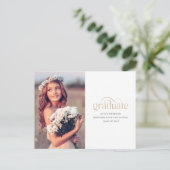 Elegant gouden Afstuderen typografie 2025 Afstuder Briefkaart (Staand voorkant)