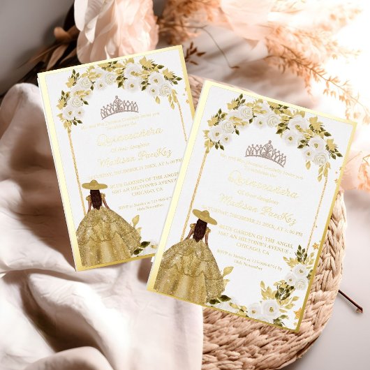 Elegant Gouden Bloemen Vlinder Quinceanera Folie Uitnodiging
