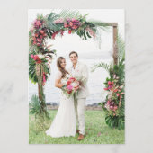 Elegant gouden huwelijksmenu met rood lint en foto menu (Achterkant)