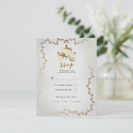 Elegant Gouden Koets Wit Storybook Bruiloft RSVP Kaart (Staand voorkant)