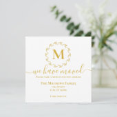 Elegant gouden krans monogram We hebben verplaatst Aankondiging (Staand voorkant)