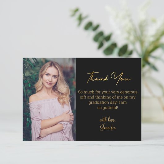 Elegant gouden script afstuderen foto zwart bedankkaart (Staand voorkant)