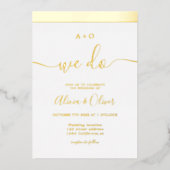 Elegant gouden streep initialen witte foto bruilof folie uitnodiging (Voorkant)
