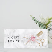 Elegant goudschaar en kam haarstylist (Staand voorkant)