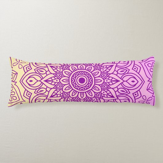 Elegant Gradiënt Paarse Perzik Mandala Patroon Lichaamskussen (Voorkant)