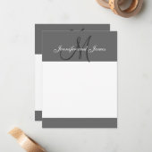 Elegant Gray Monogram Namen Nieuwste Wed Note Card Notitiekaartje (Voorkant / Achterkant in situ)