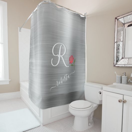 Elegant Gray Red Rose Aangepaste monogram naam Douchegordijn (In situ)
