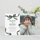 Elegant Green Bow Graduation Save the Date (Staand voorkant)