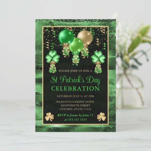 Elegant Green en Gold Balloons St Patrick's Day Kaart (Staand voorkant)