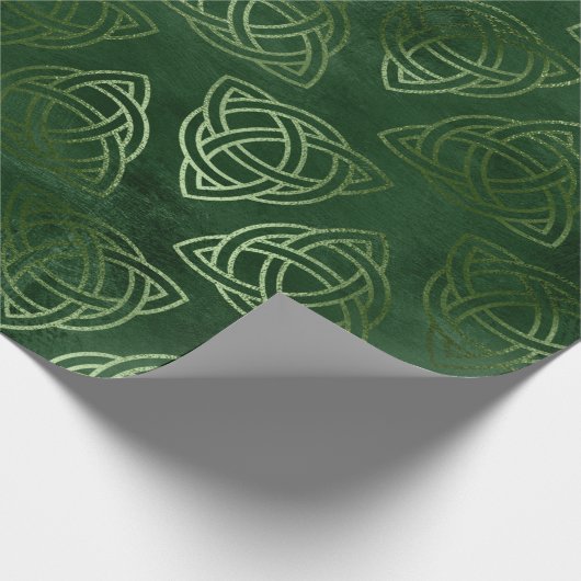 Elegant Green en Gold Celtic St Patrick's Day Cadeaupapier (Hoek)