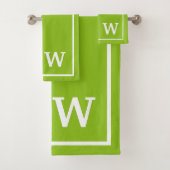 Elegant Green White Personalized Monogram Bad Handdoek (Insitu)